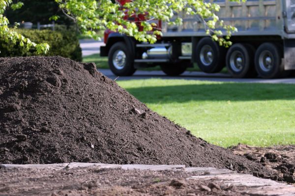 Yard Dirt Delivery in Vancouver