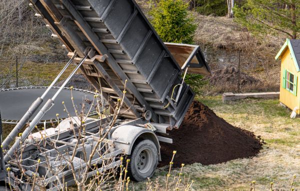 Yard Soil Delivery in Vancouver
